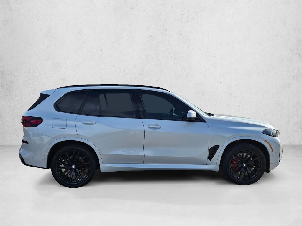 New 2026 BMW X5 sDrive40i SUV