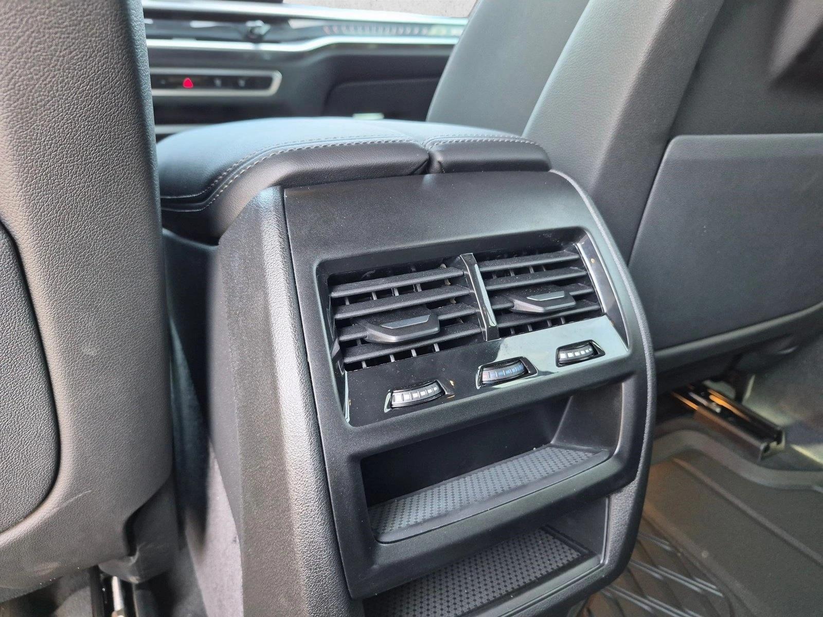 2026 BMW X5 50e - Photo 19