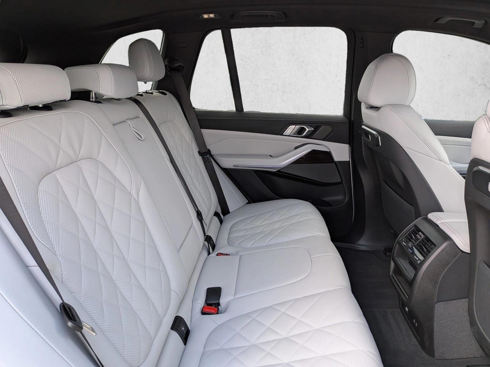 2026 BMW X5 50e - Photo 21