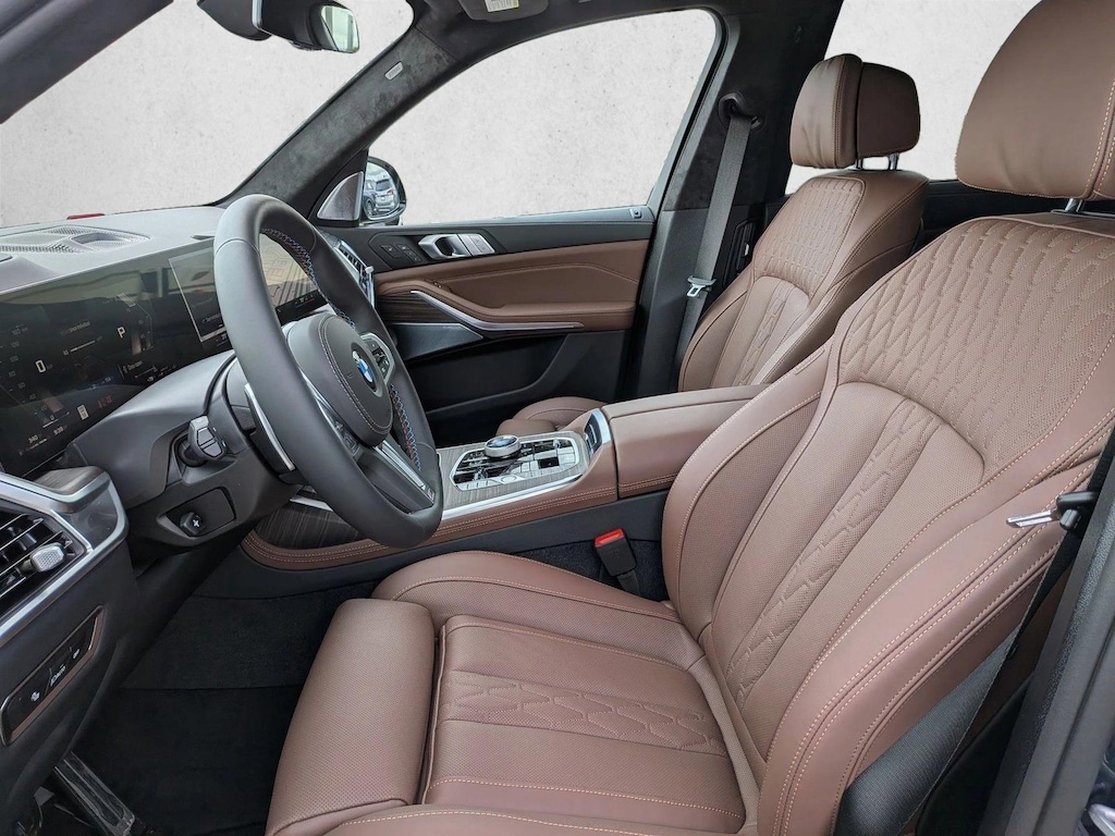 New 2026 BMW X7 M60i SUV