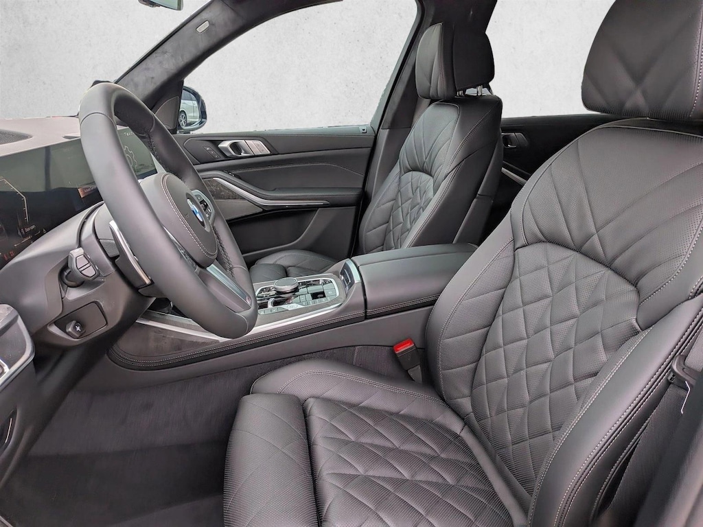 New 2026 BMW X7 xDrive40i SUV