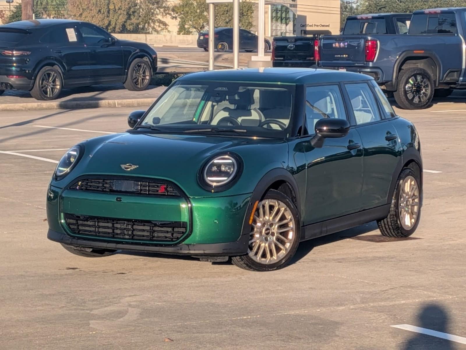 2025 MINI Hardtop 4 Door S's photo