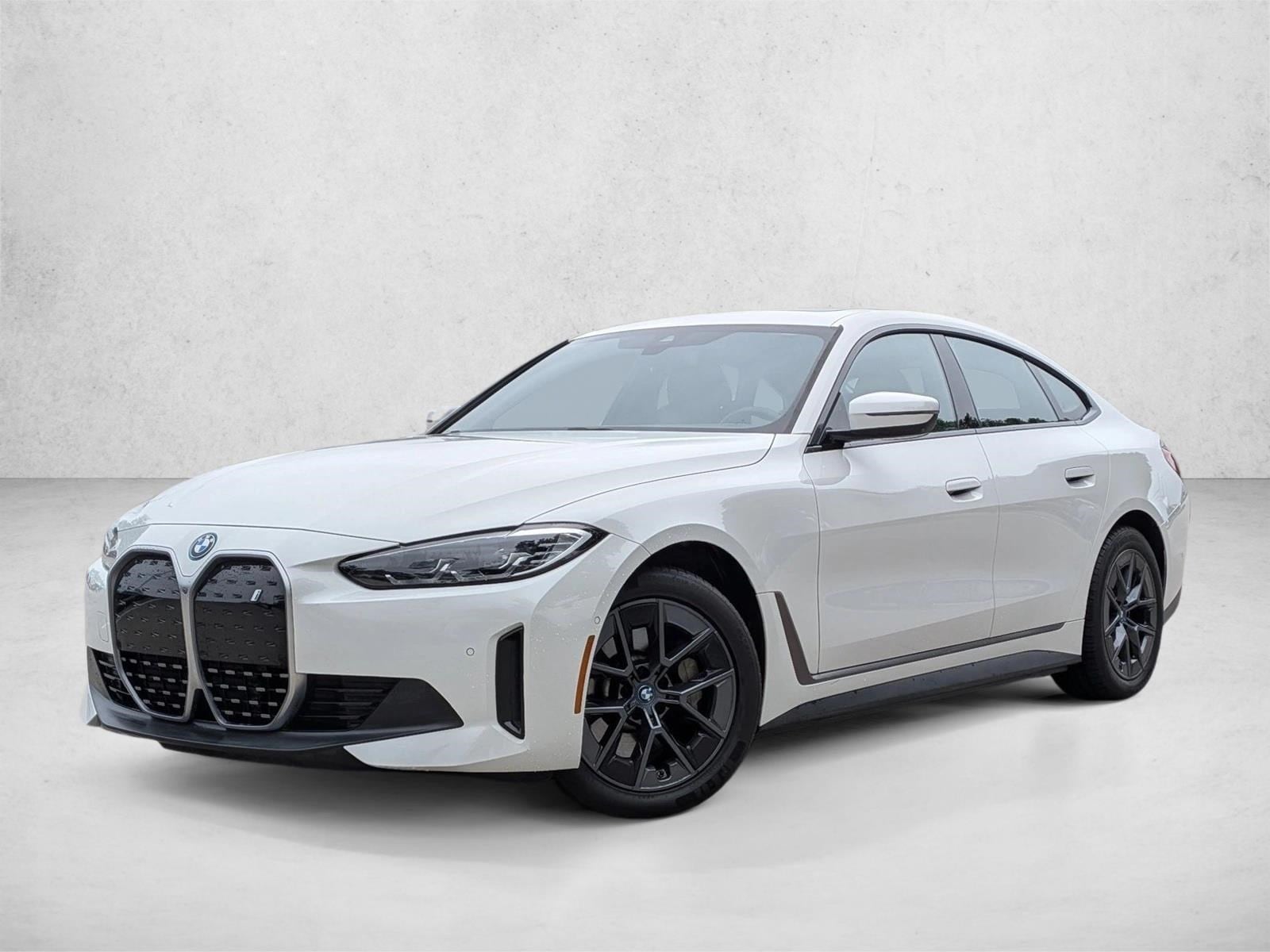 2023 BMW i4 eDrive35's photo