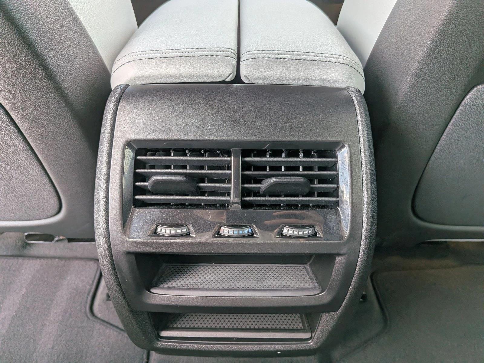 2026 BMW X5 50e - Photo 19