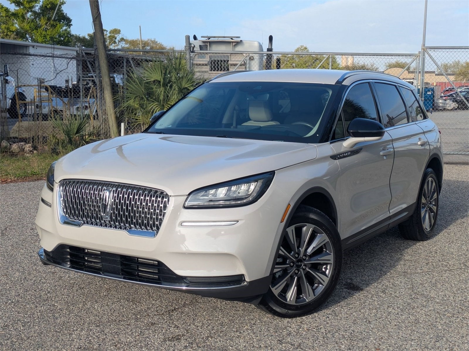 2022 Lincoln Corsair Reserve FWD's photo