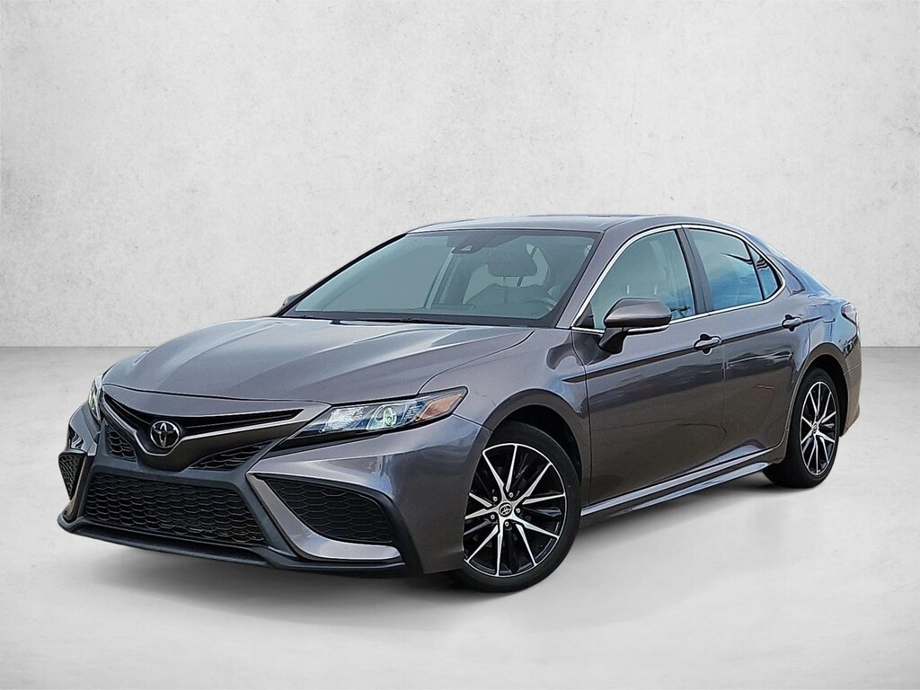 Used 2023 Toyota Camry SE Sedan