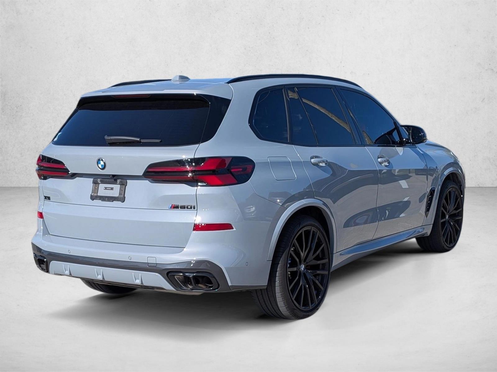 2025 Bmw X5 M60i photo 3
