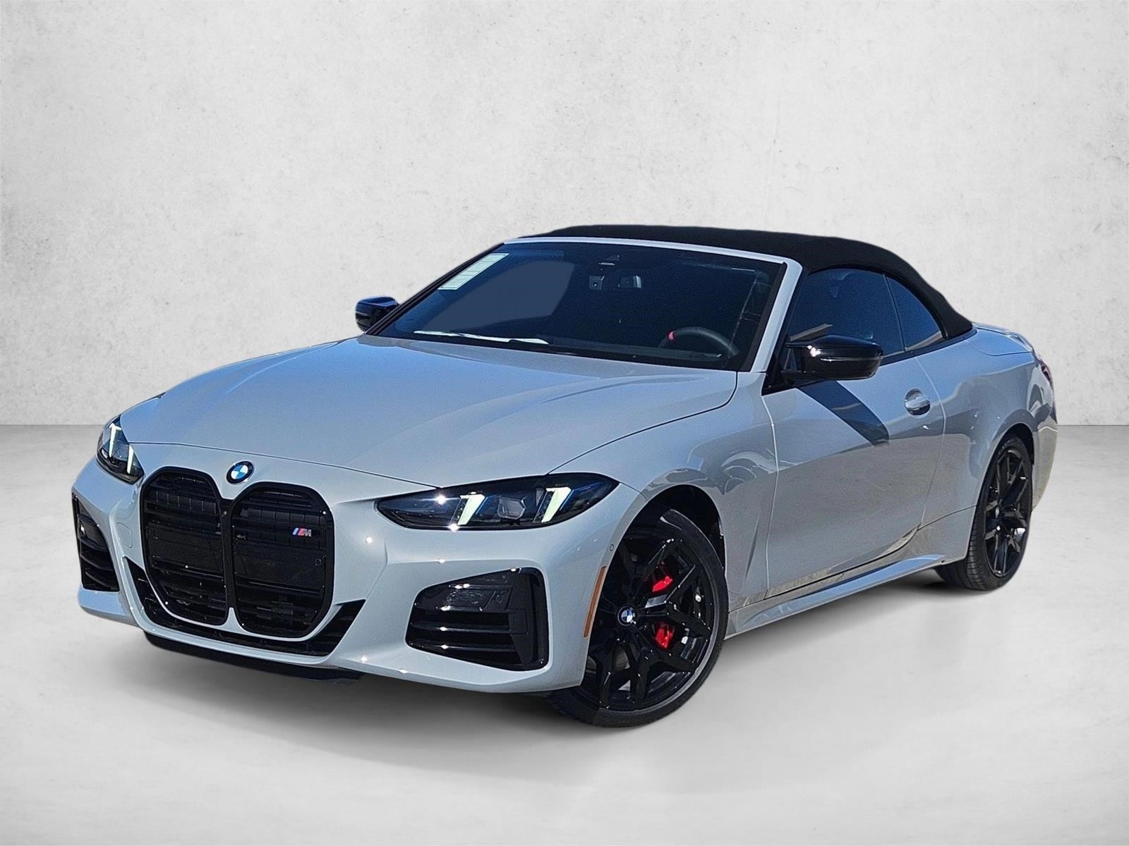 2026 BMW 4 Series M440i Convertible's photo