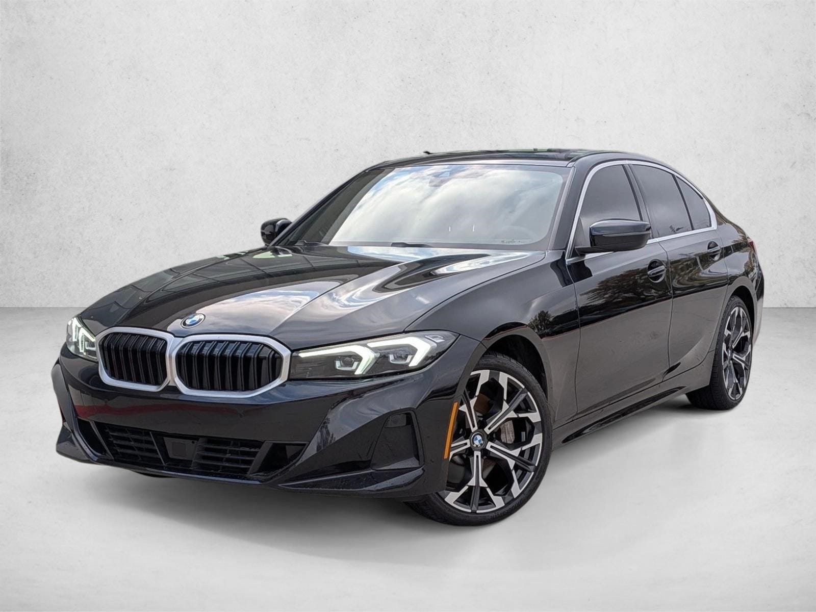 2025 BMW 3 Series 330i's photo