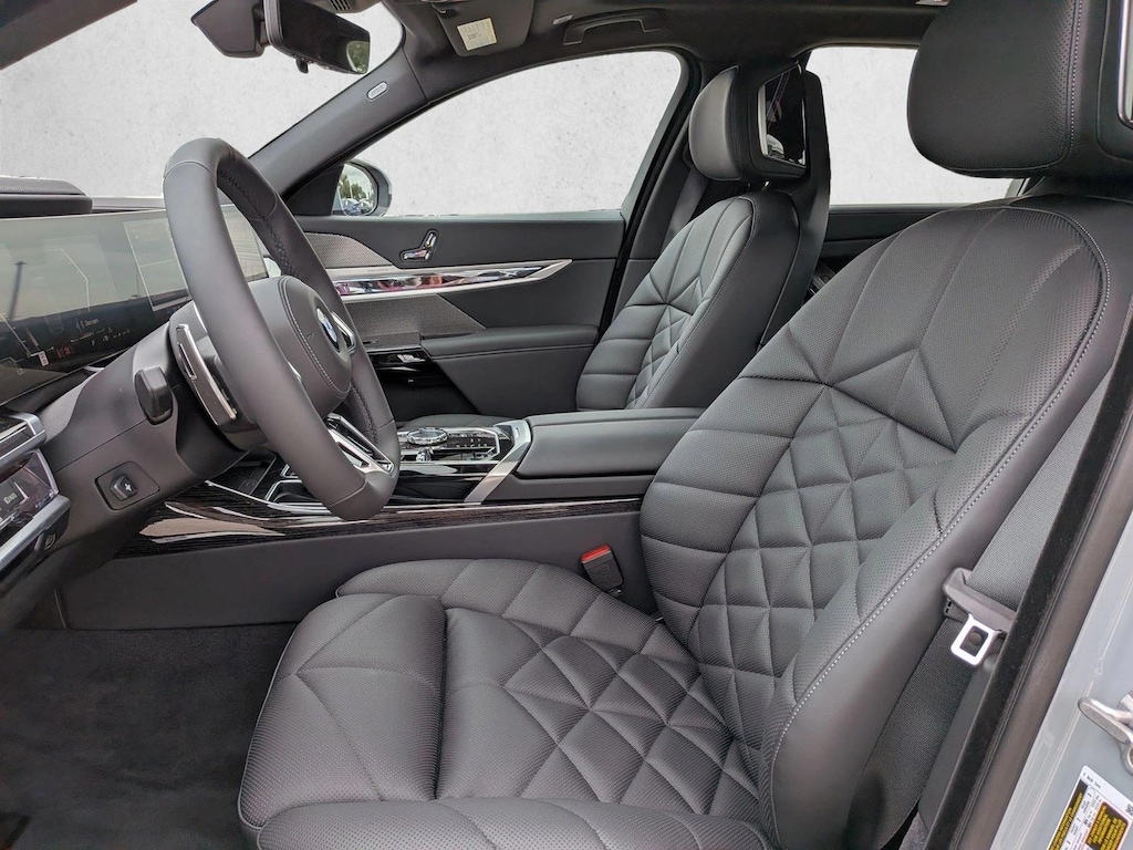 New 2026 BMW 740i xDrive Sedan