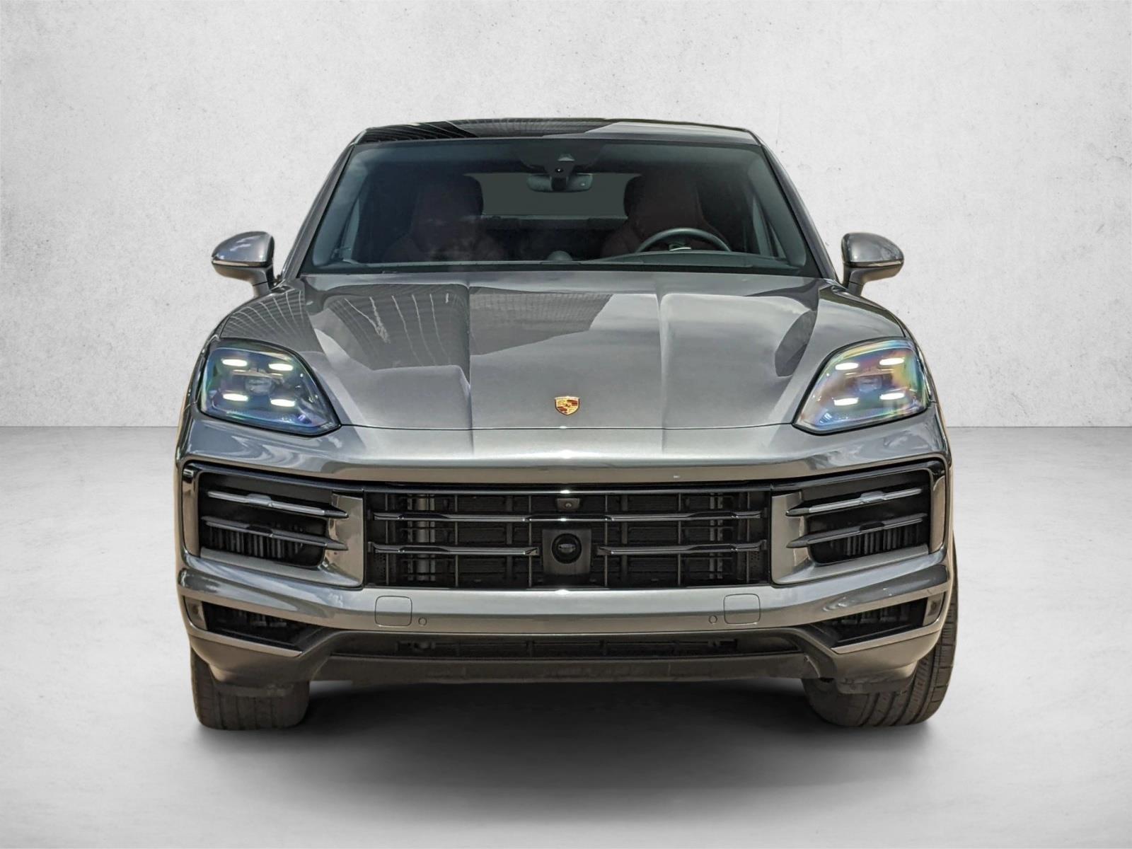 2024 Porsche Cayenne Coupe photo 2