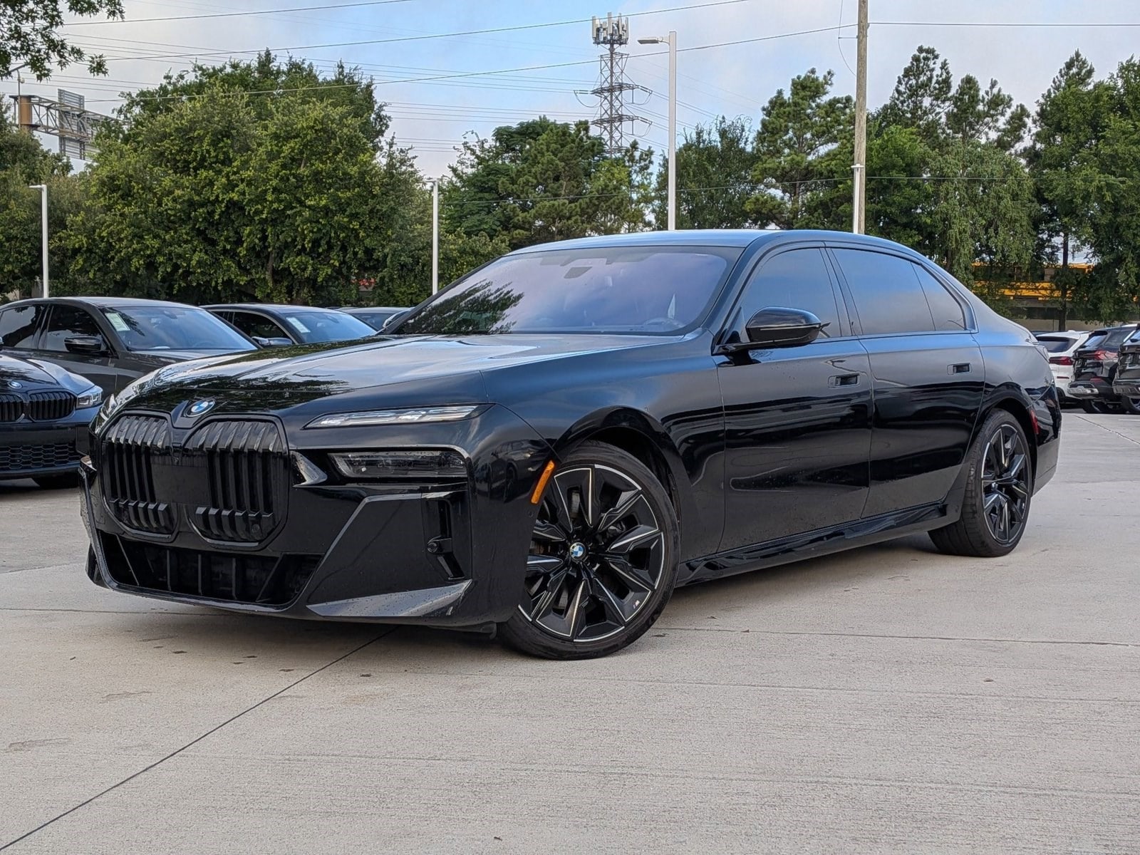 2023 BMW 7 Series 760i xDrive's photo