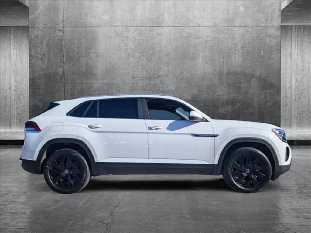 Used 2024 Volkswagen Atlas Cross Sport 2.0T SE w/Technology For Sale