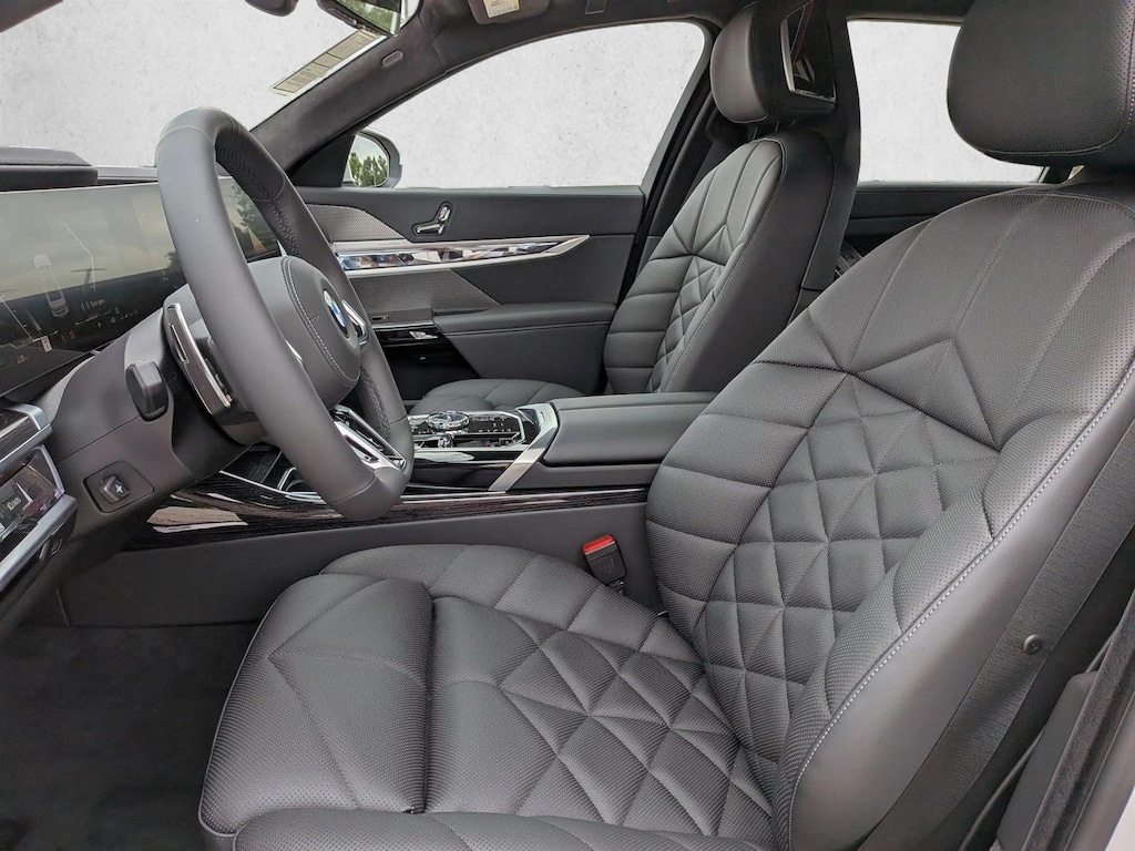 New 2026 BMW 740i Sedan