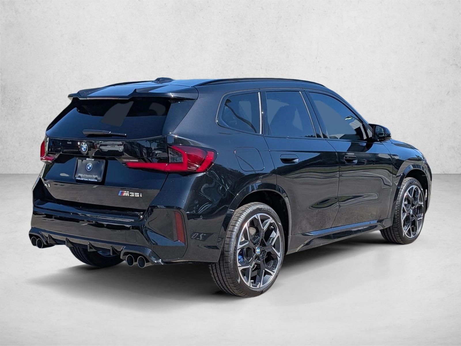 2026 Bmw X1 M35i photo 2