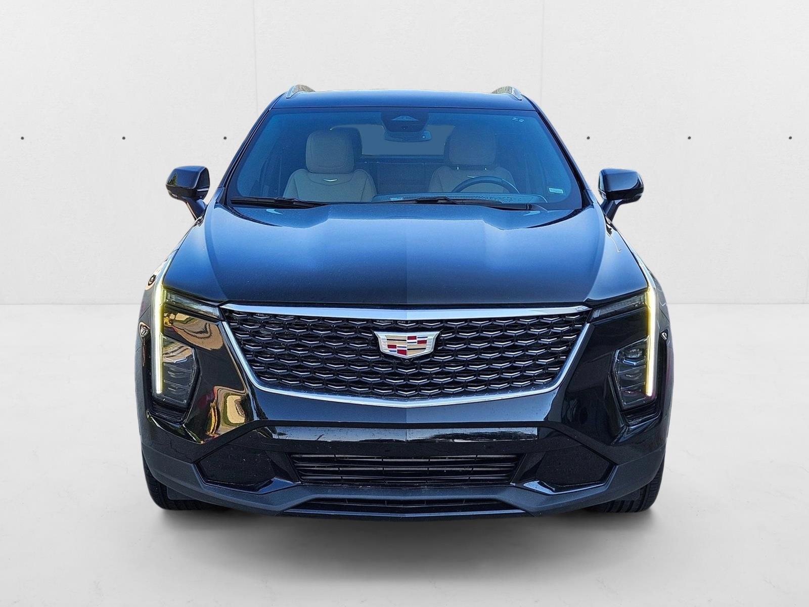 2025 Cadillac XT4 Premium Luxury photo 2