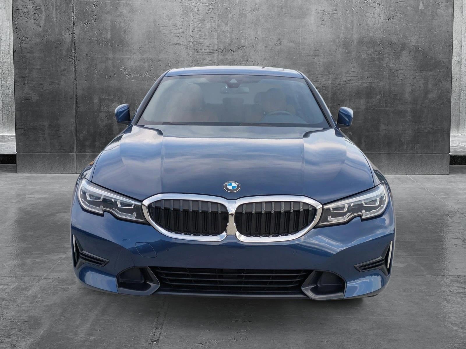 Used 2022 BMW 3 Series 330i with VIN 3MW5R1J04N8C76773 for sale in Houston, TX