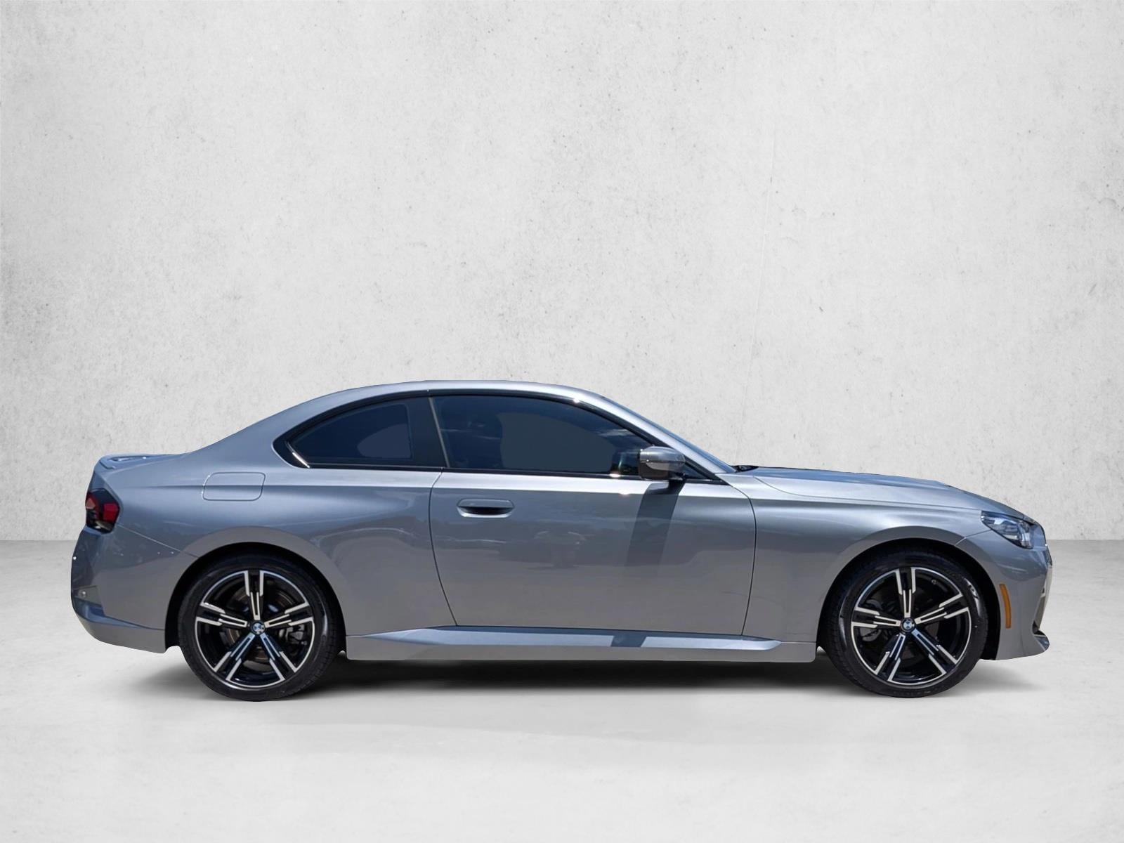2025 BMW 2 Series 230i - Photo 4