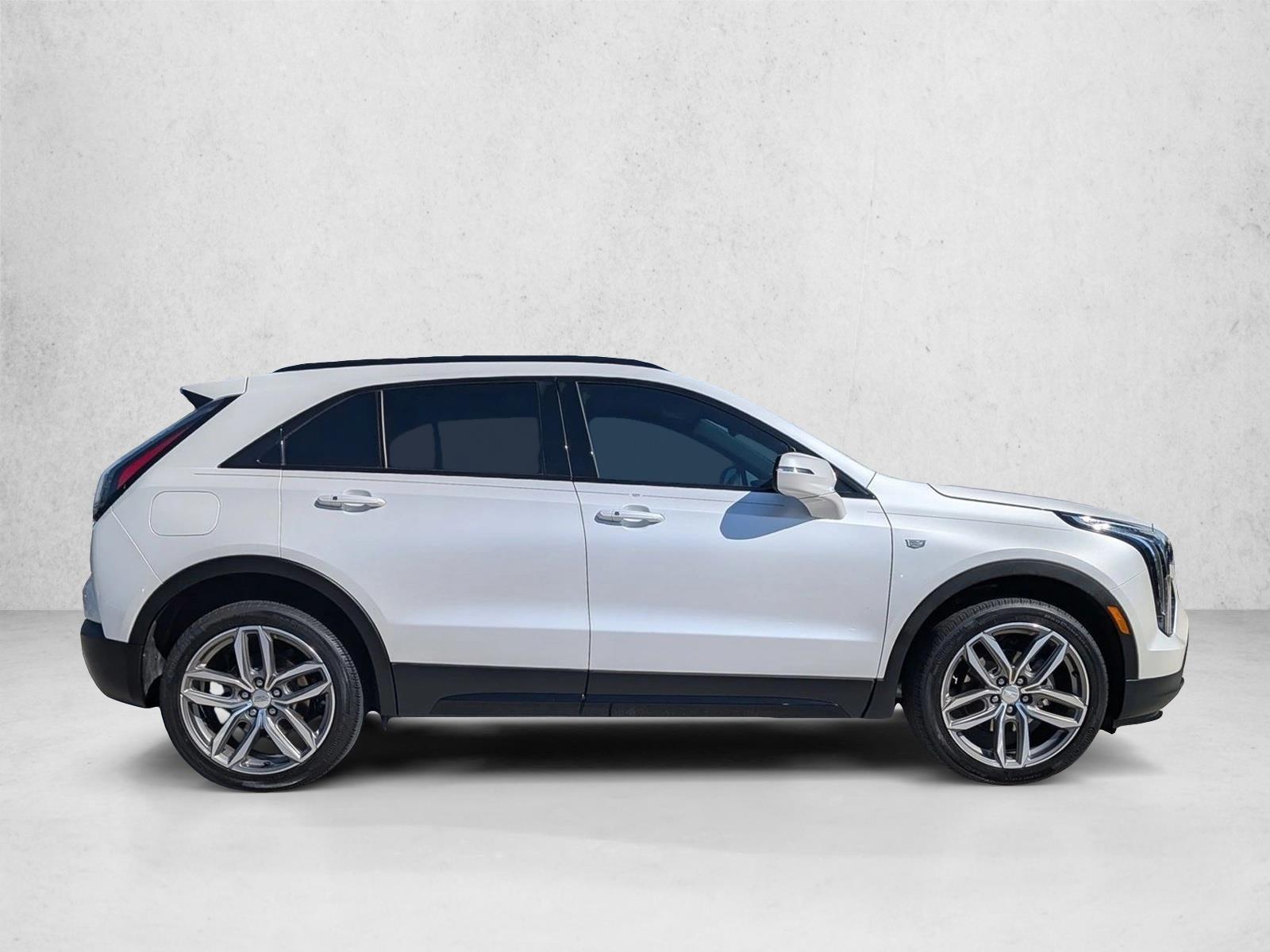 2023 Cadillac XT4 Sport photo 4