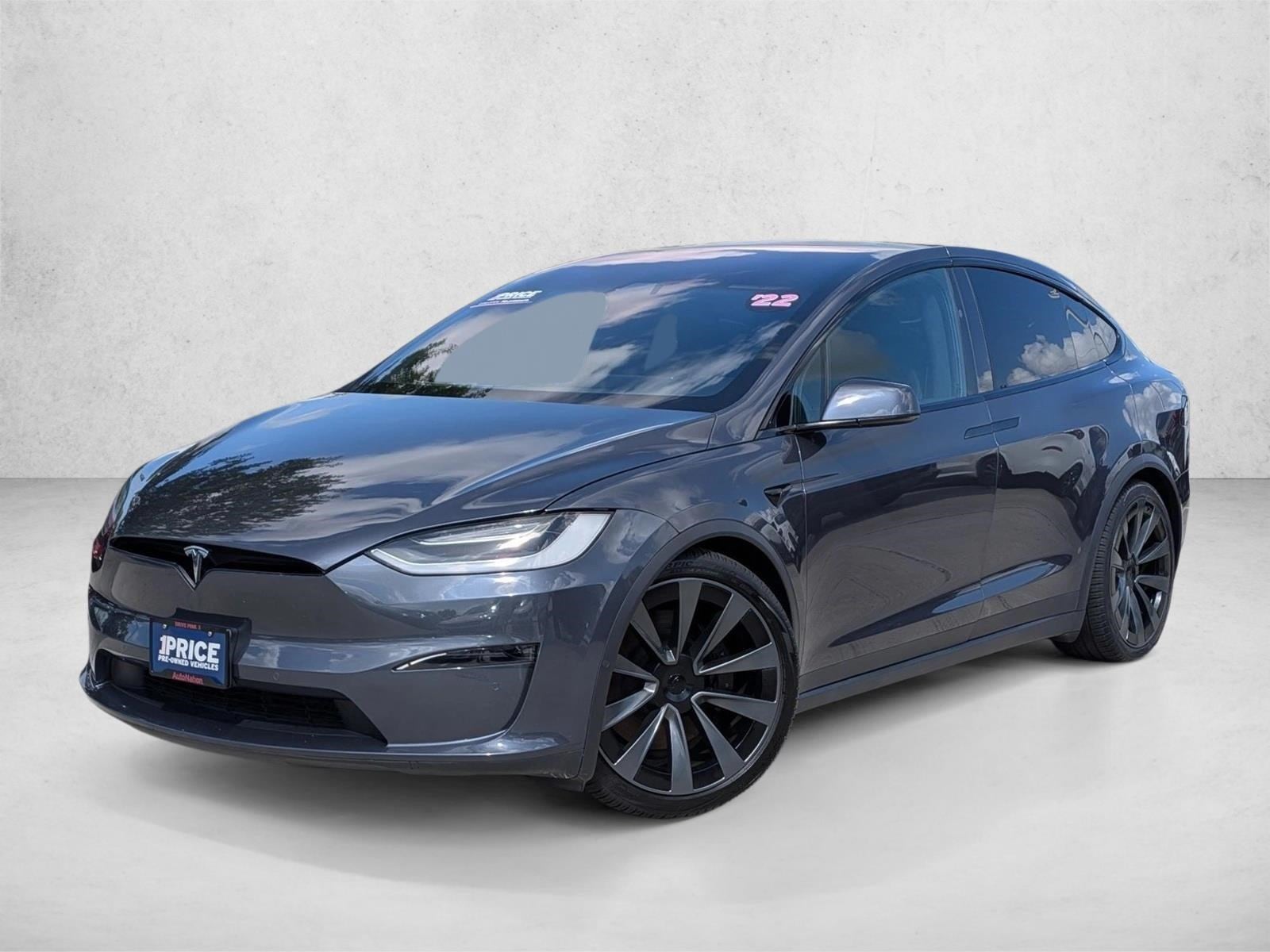 2022 Tesla Model X Long Range's photo