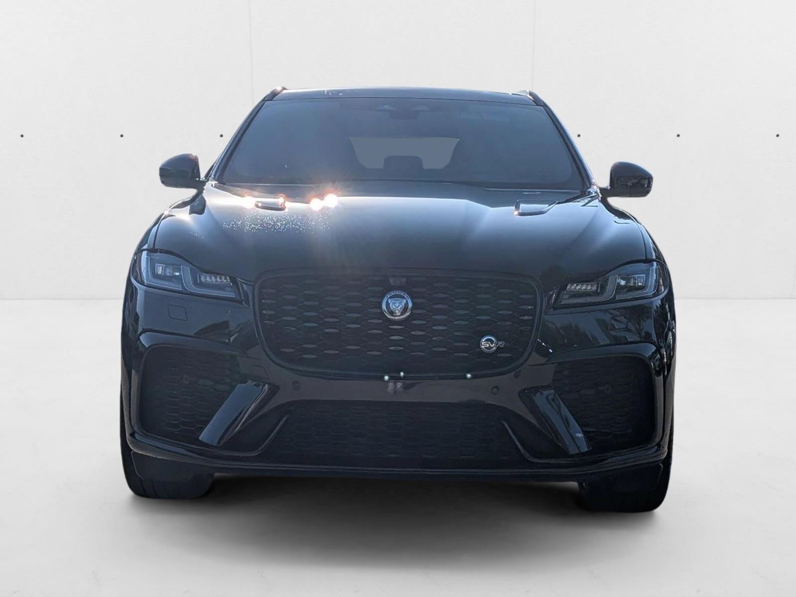 2023 Jaguar F-PACE SVR photo 2