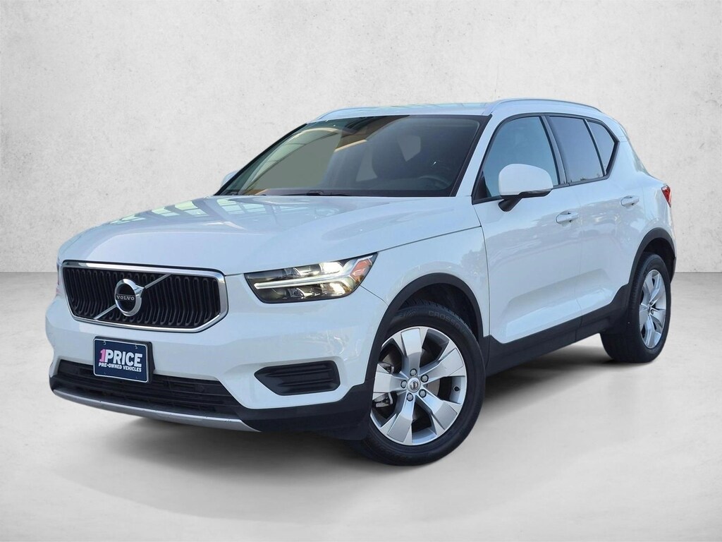 Used 2019 Volvo XC40 T5 Momentum SUV