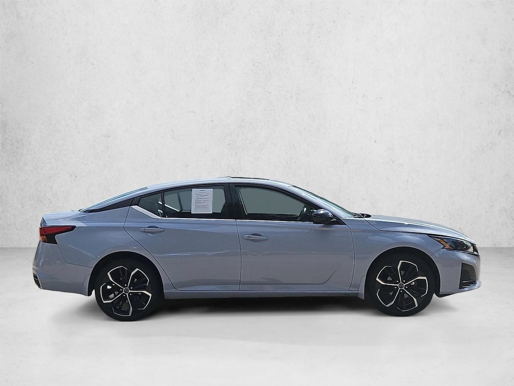 Used 2023 Nissan Altima 2.5 SR Sedan