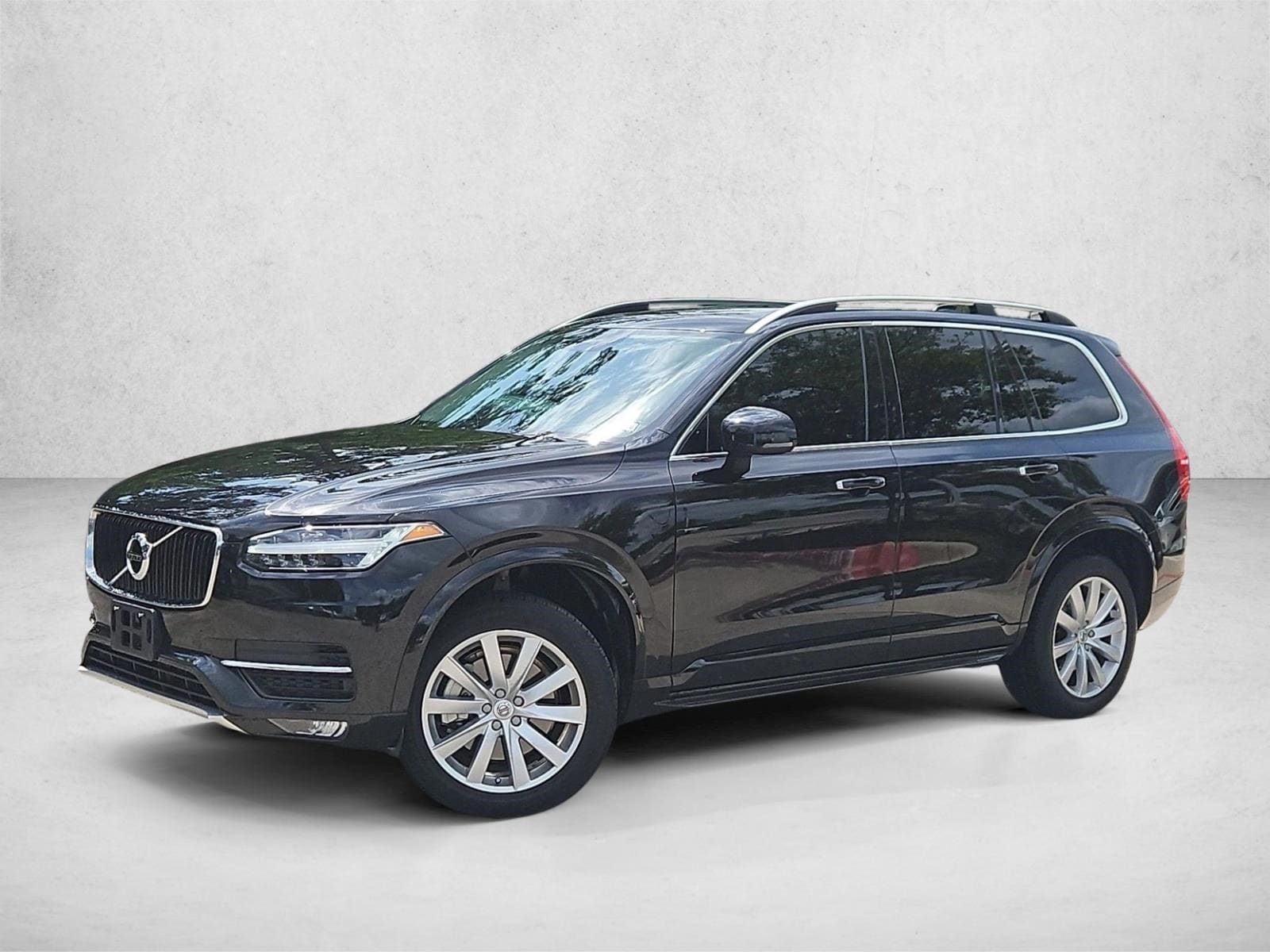 2019 Volvo XC90 Momentum