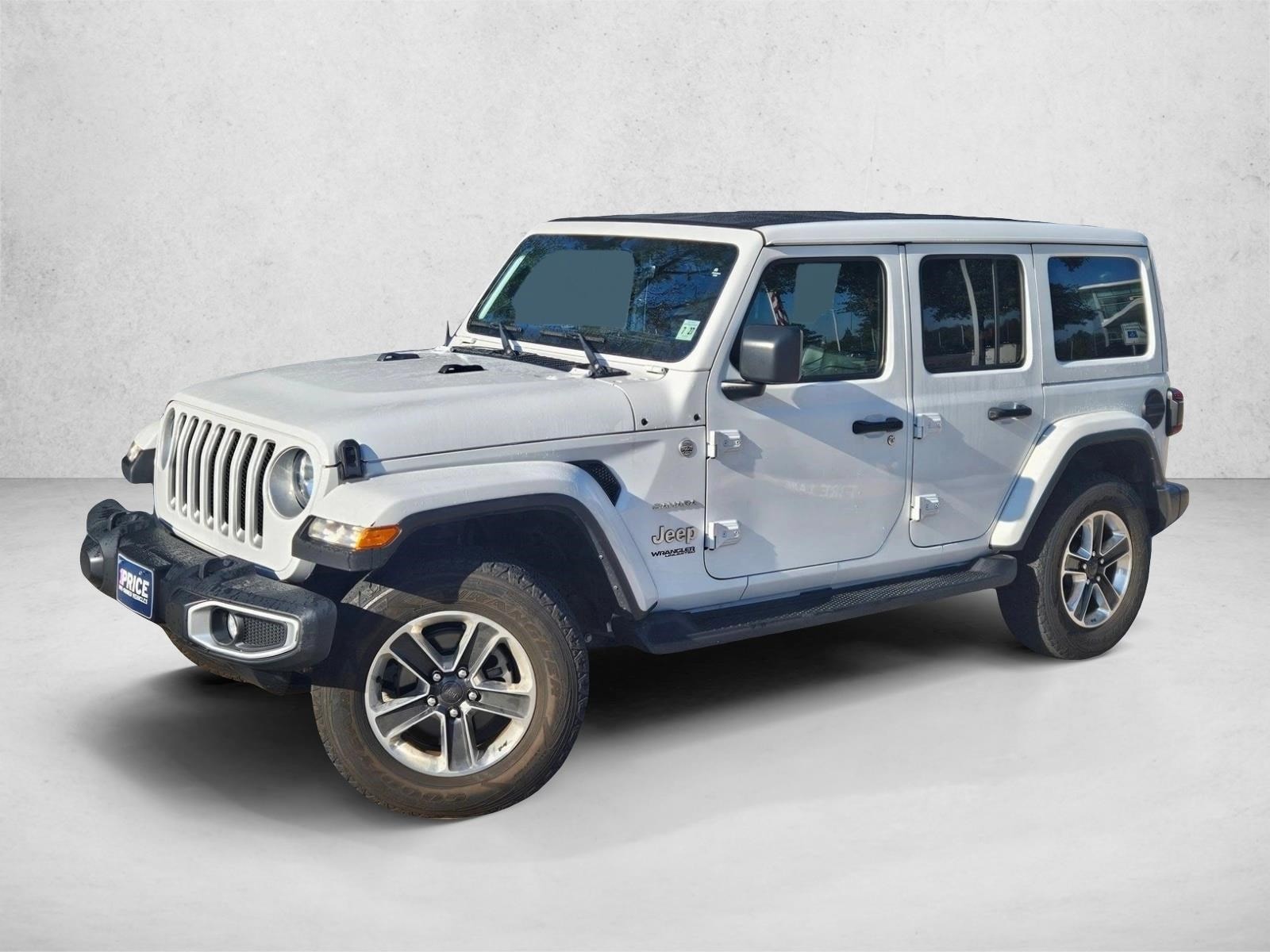 2022 Jeep Wrangler Unlimited Sahara's photo