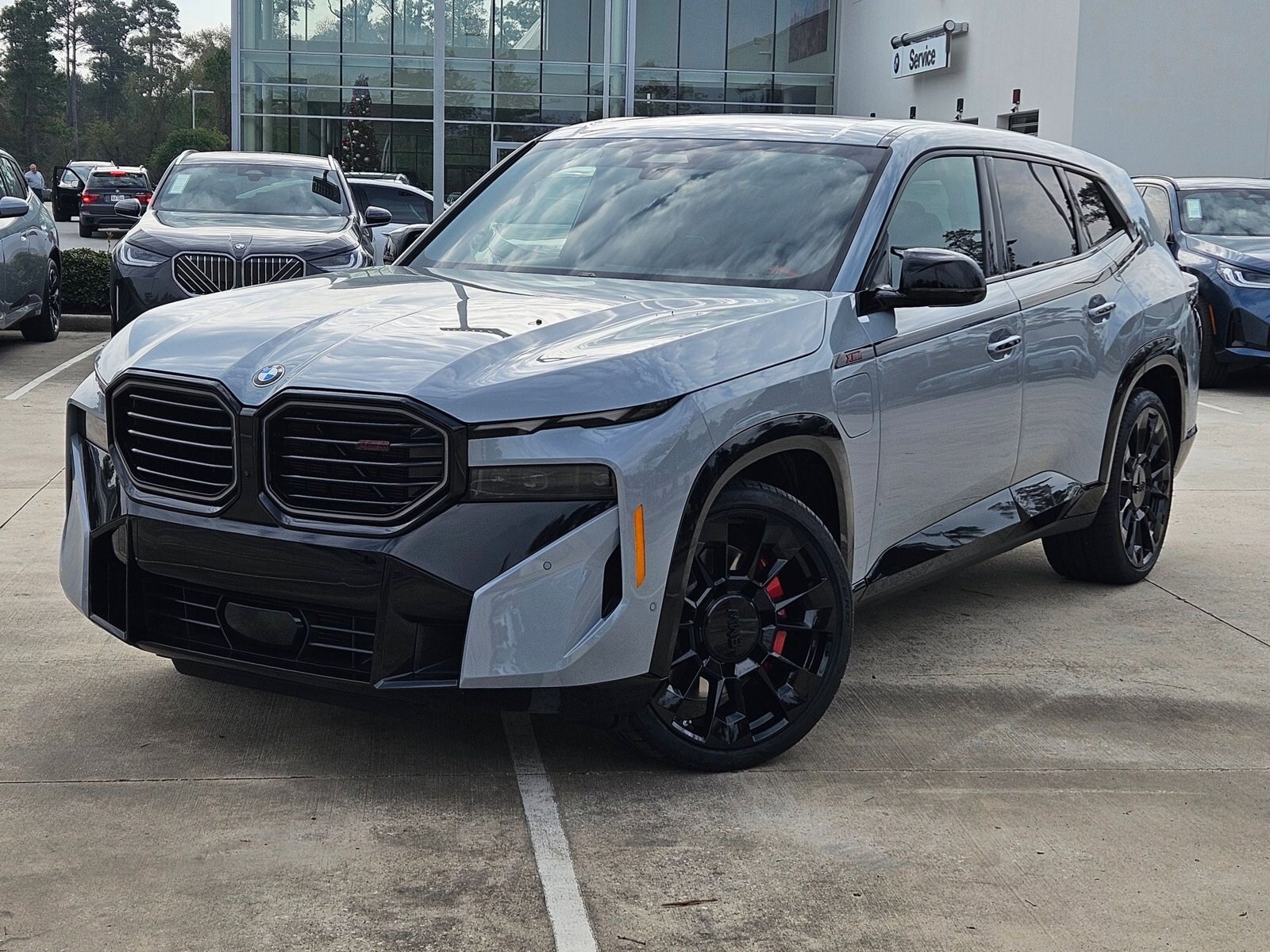 2026 BMW XM Base's photo