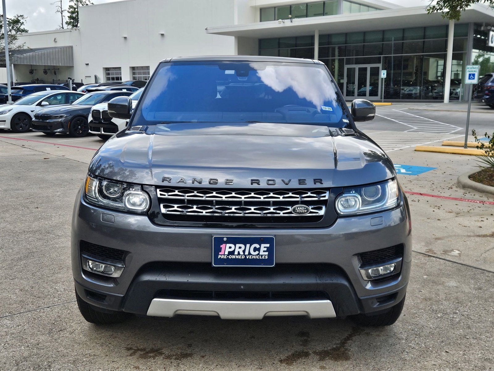 2016 Land Rover Range Rover Sport SE photo 2