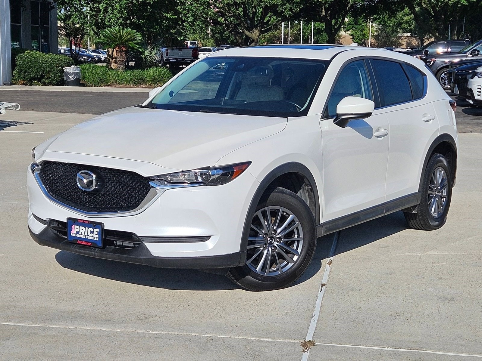2017 Mazda CX-5 Touring auto's photo