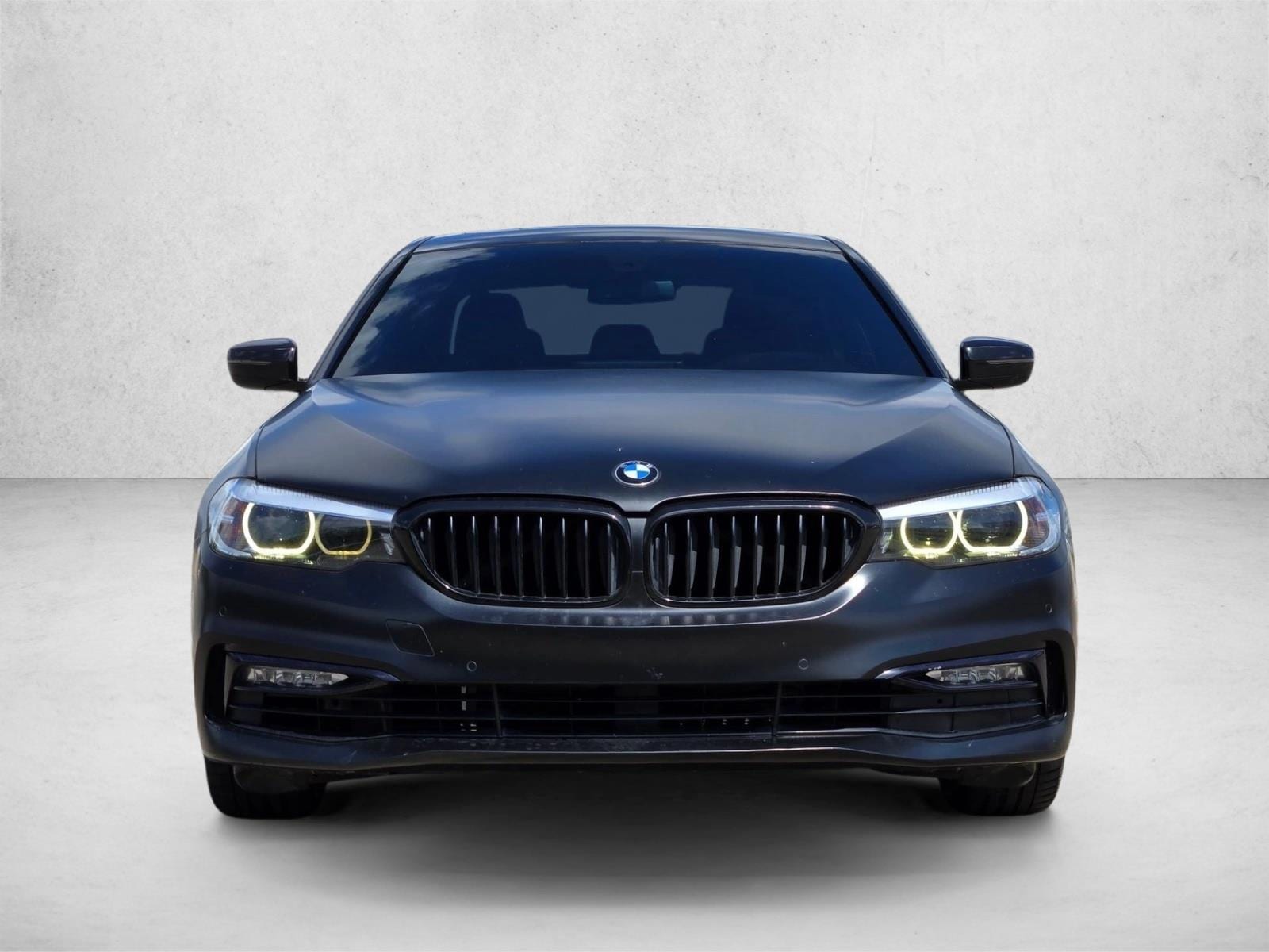 Used 2018 BMW 5 Series 540i with VIN WBAJE5C58JG917929 for sale in The Woodlands, TX