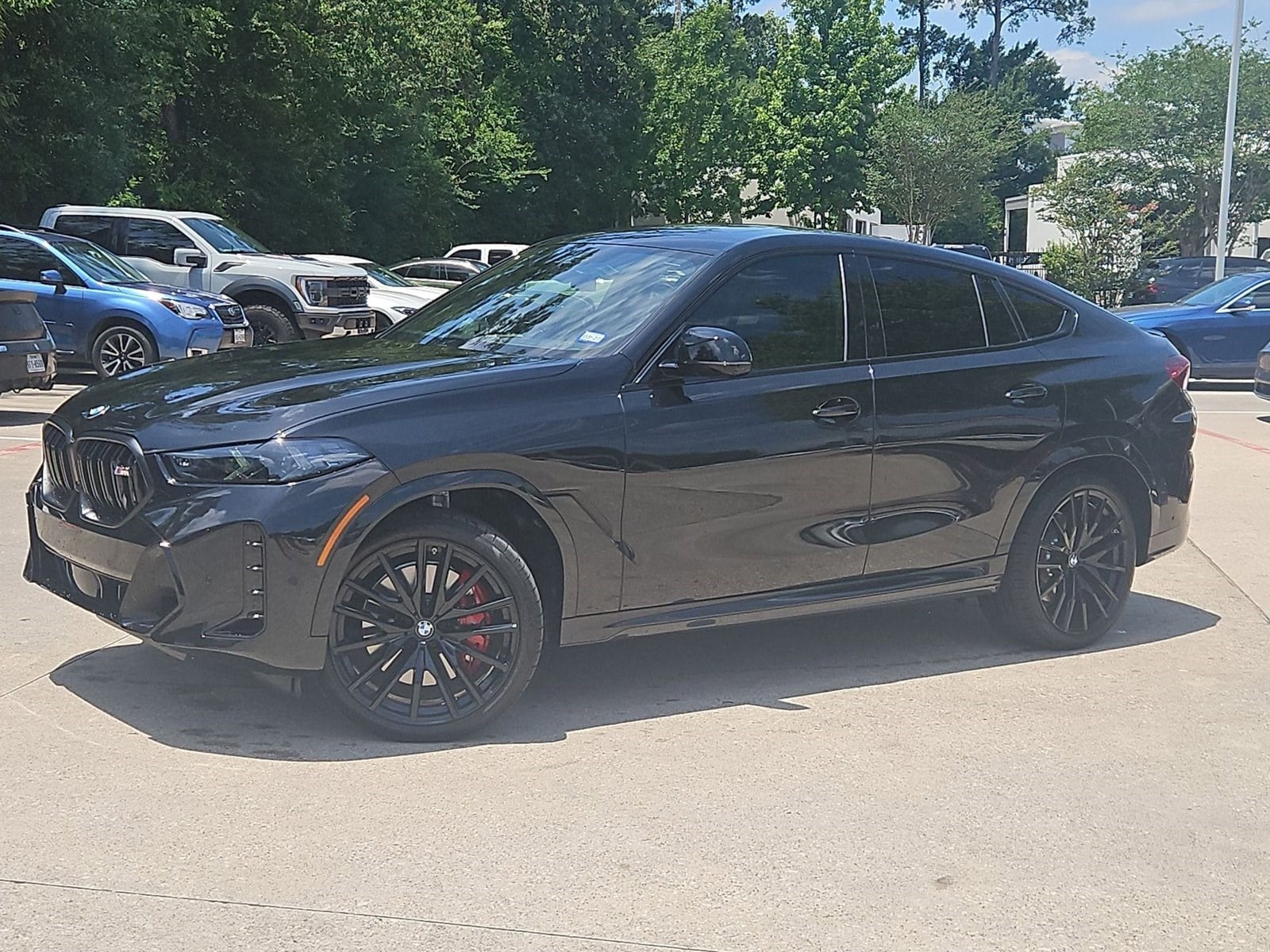 2025 BMW X6 M60i's photo