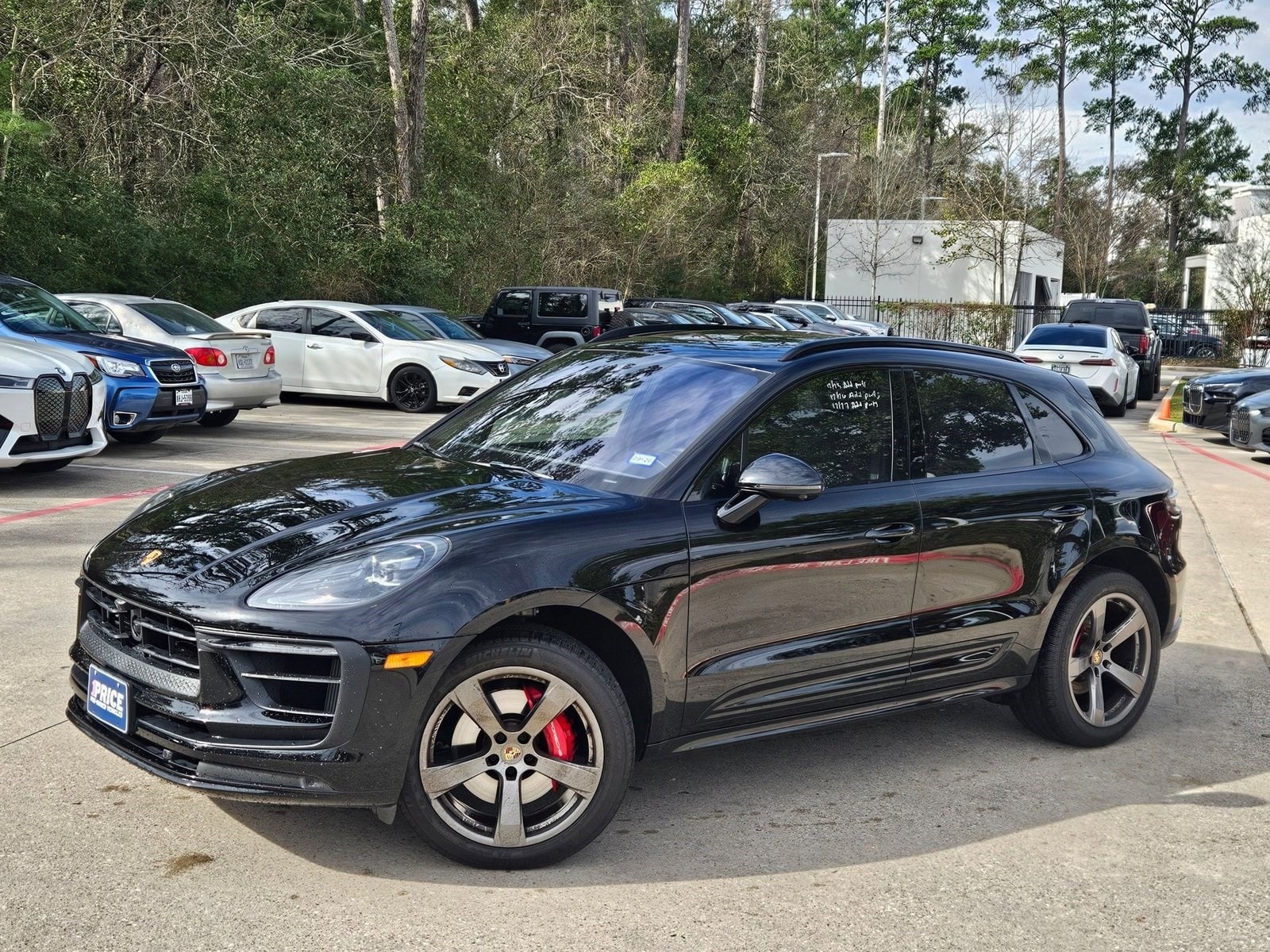 2022 Porsche Macan S's photo