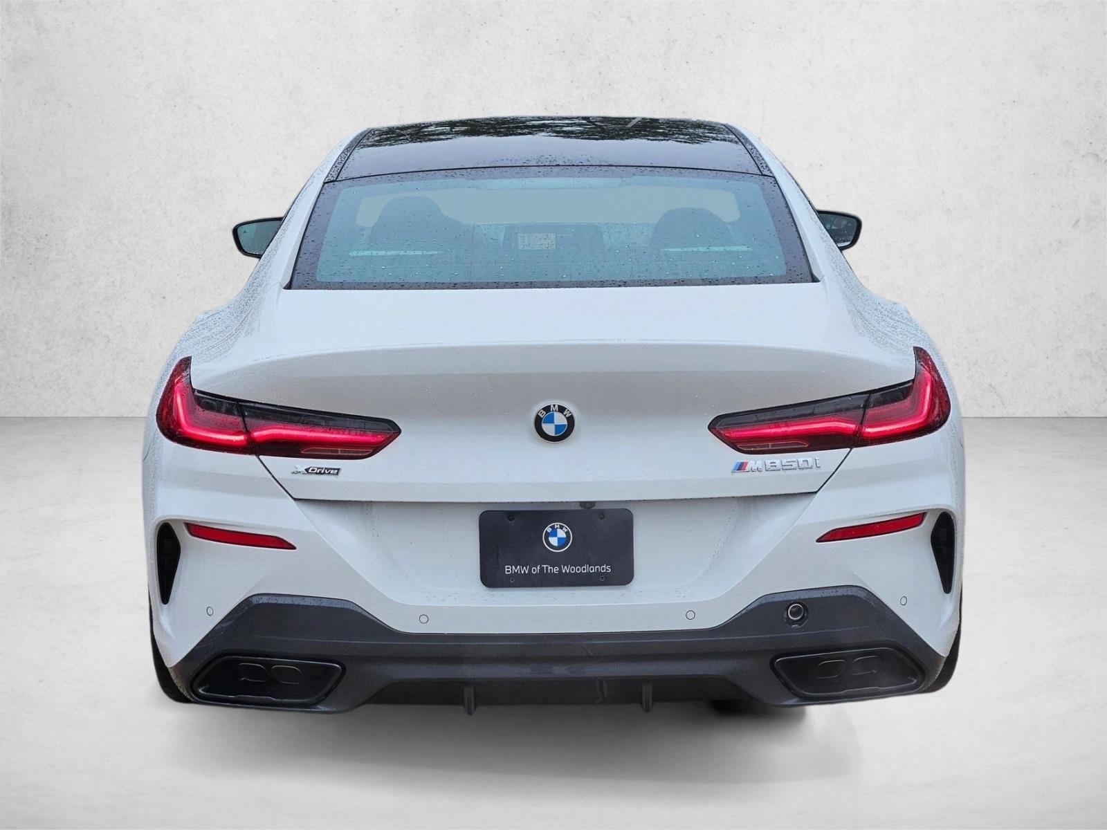 2026 BMW 8 Series M850i - Photo 6
