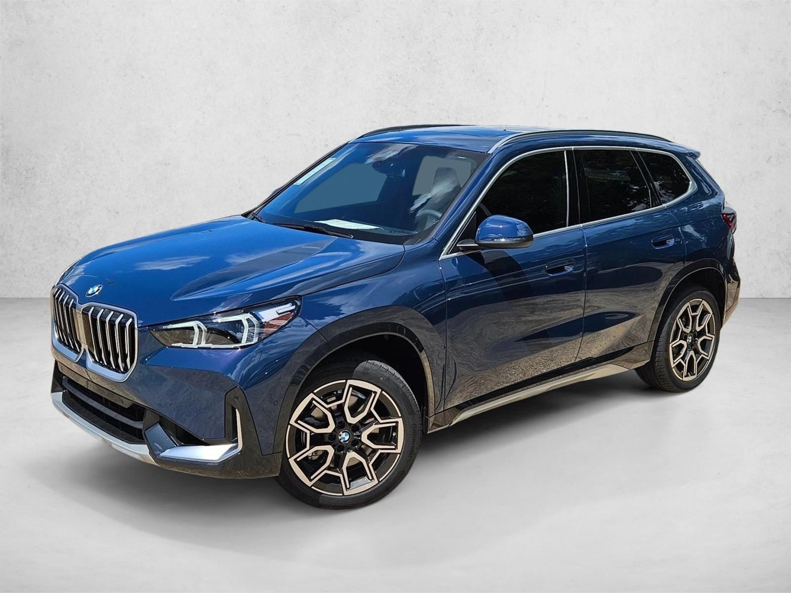 2026 BMW X1 28i's photo