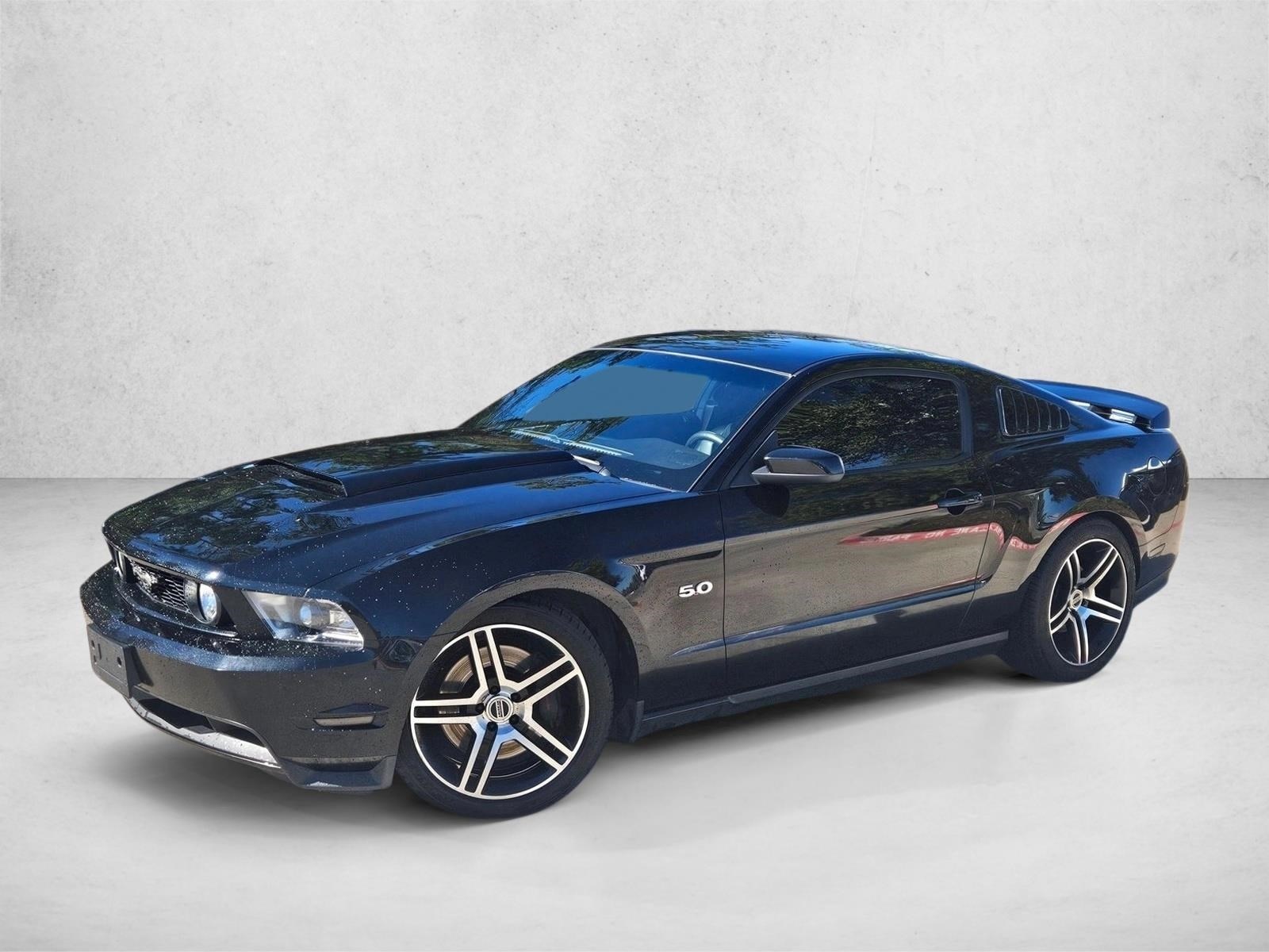 2012 Ford Mustang GT Premium's photo
