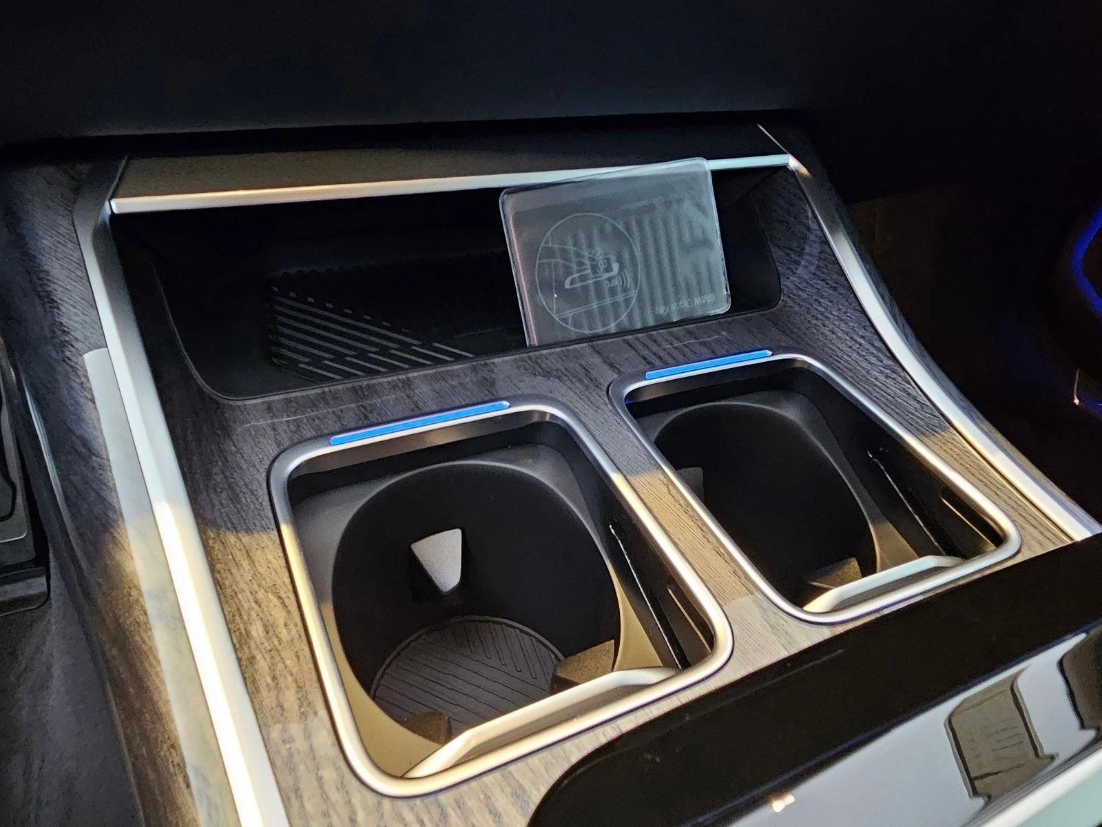 2025 BMW i7 M70 - Photo 17