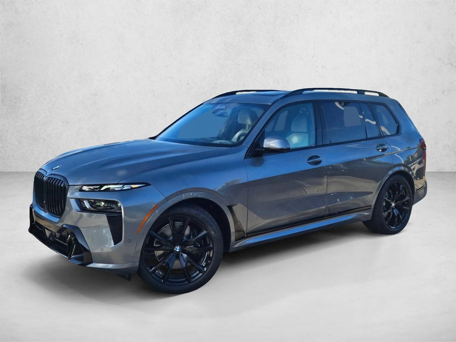 2026 BMW X7 40i's photo