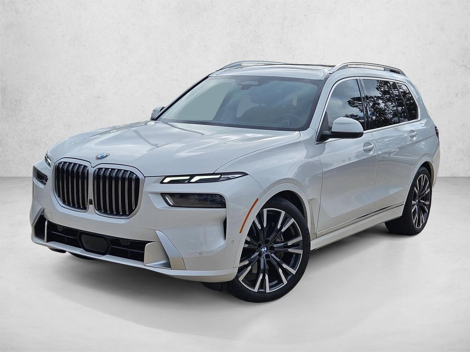 2024 BMW X7 40i's photo