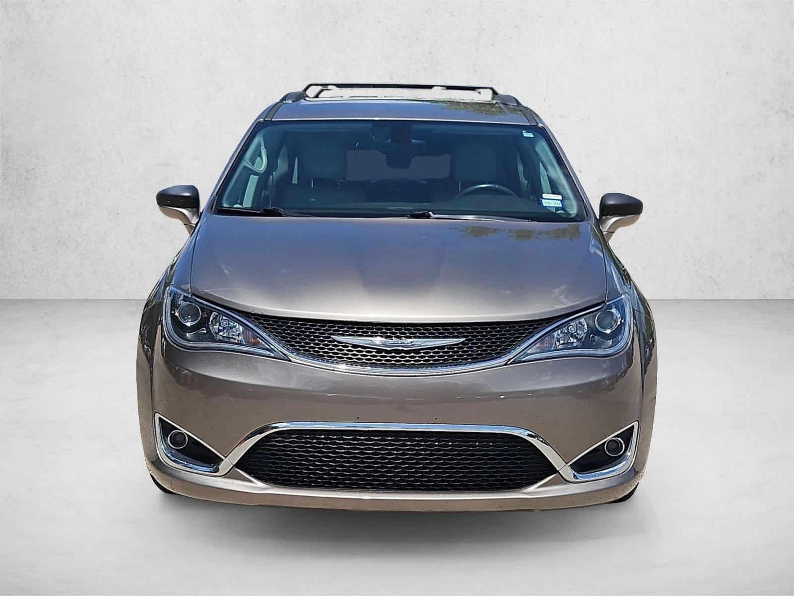 Used 2017 Chrysler Pacifica Touring-L with VIN 2C4RC1BG2HR609963 for sale in The Woodlands, TX