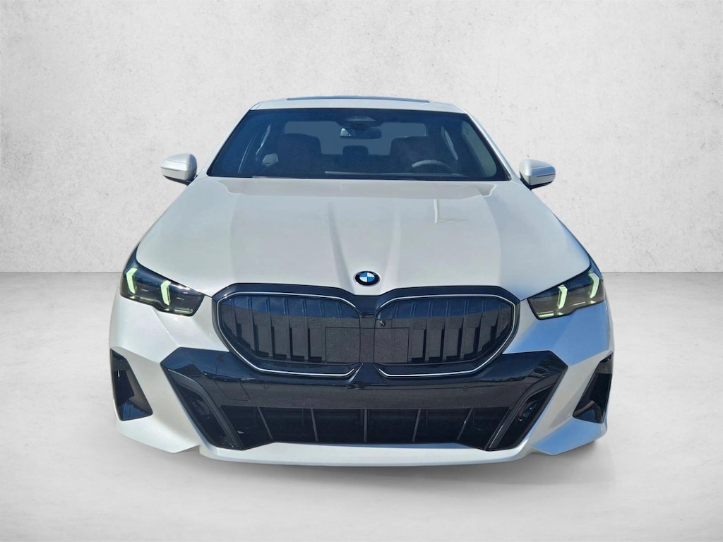 New 2026 BMW 530i xDrive Sedan