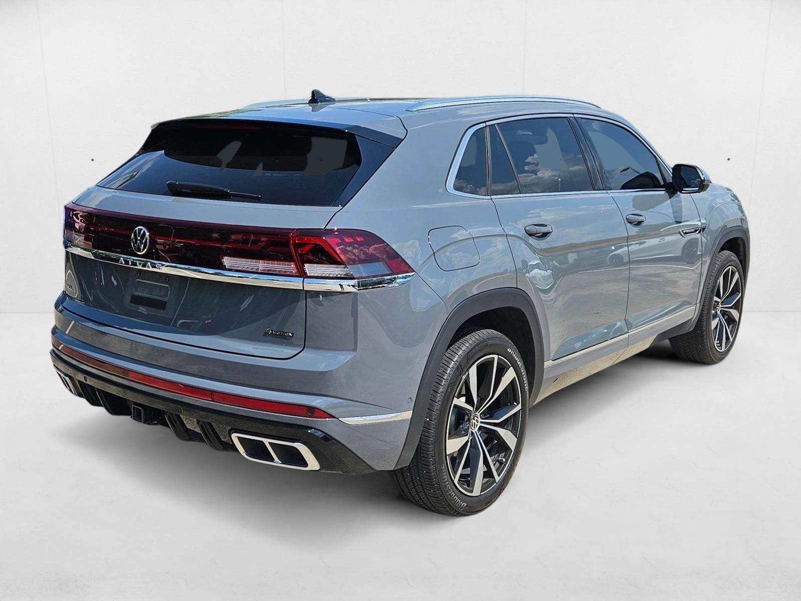 2024 Volkswagen Atlas Cross Sport SEL Premium R-Line photo 2