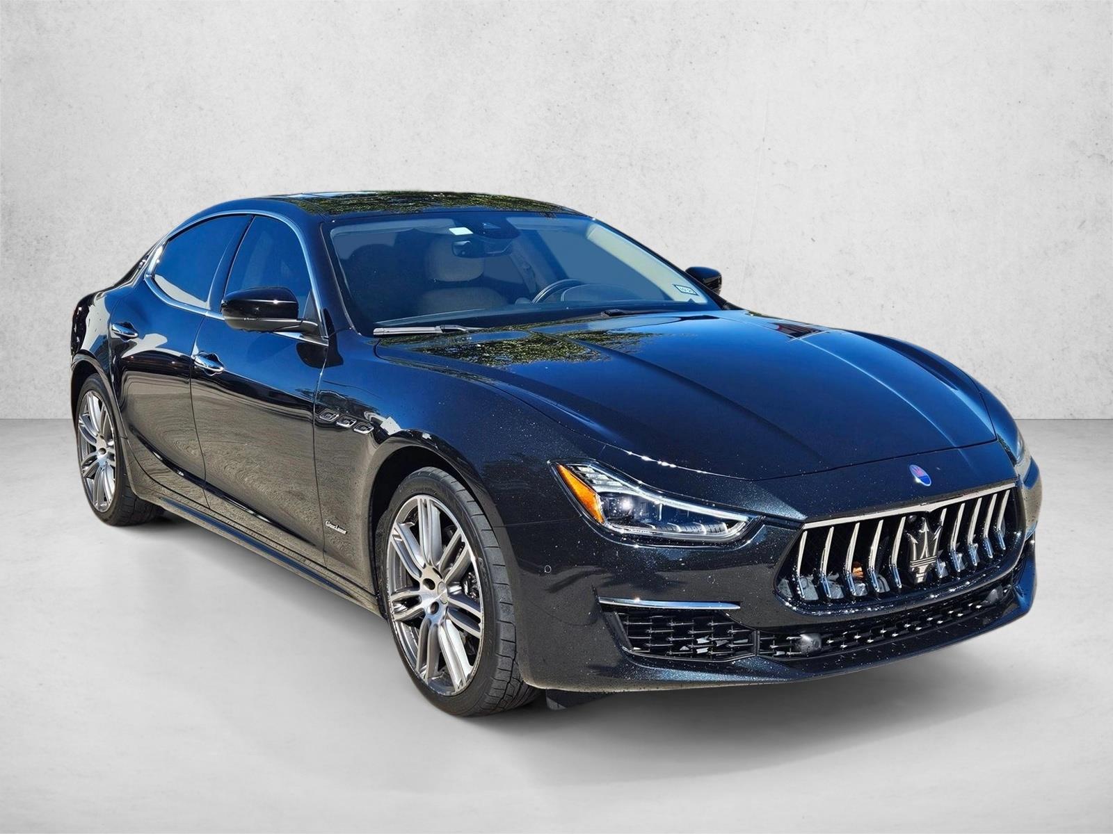 2020 Maserati Ghibli GranLusso photo 3