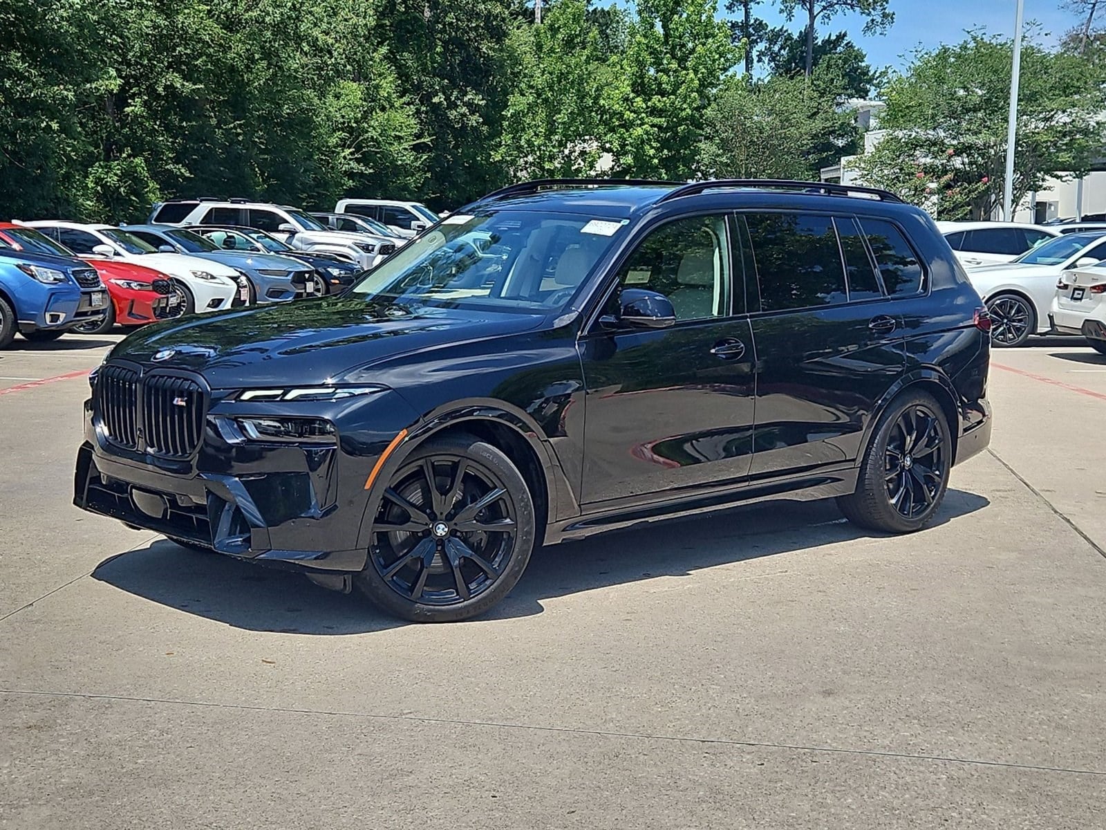2024 BMW X7 M60i's photo
