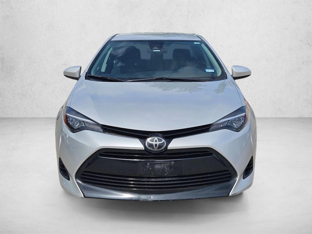 Used 2018 Toyota Corolla SE Sedan