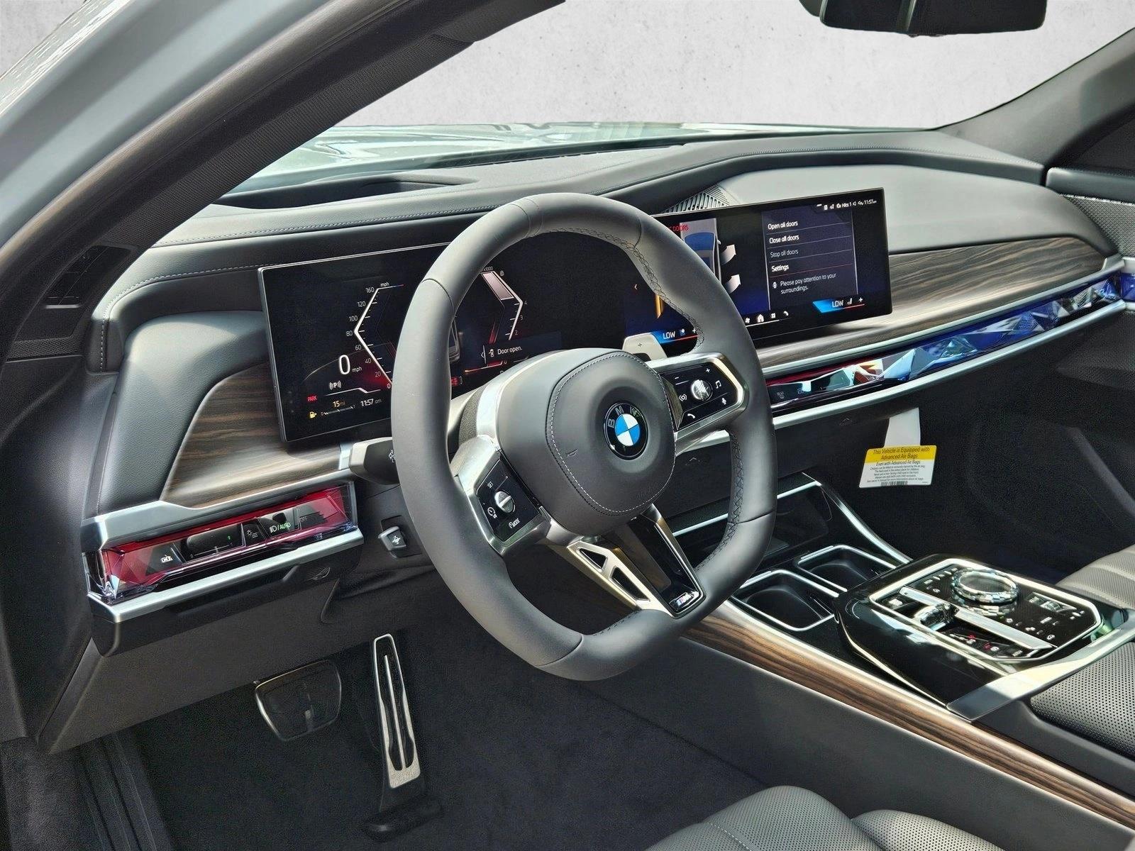 2025 BMW 7 Series 760i - Photo 10