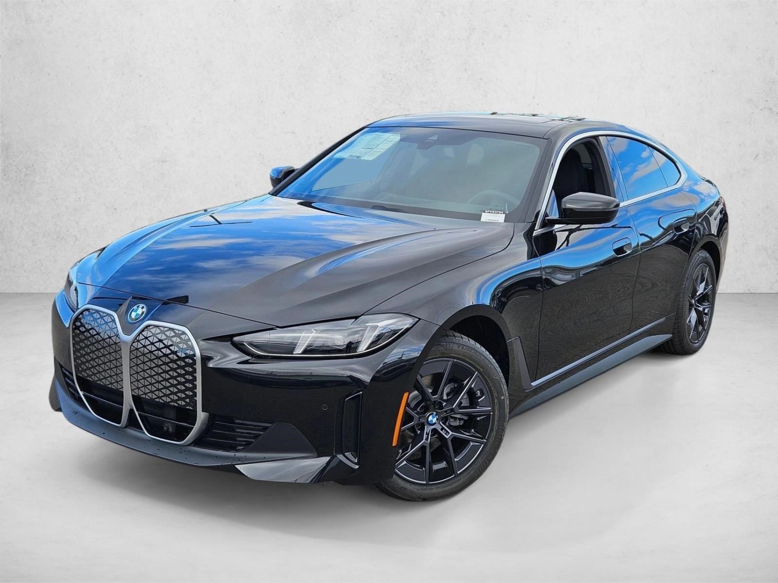 2025 BMW i4 40's photo