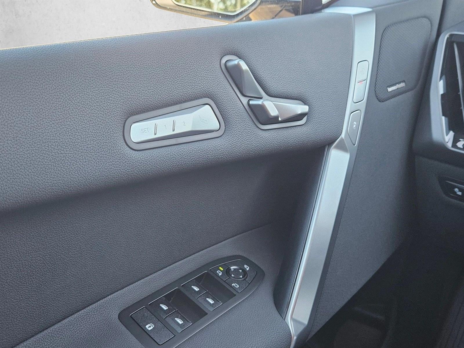 2026 BMW iX 60 - Photo 18